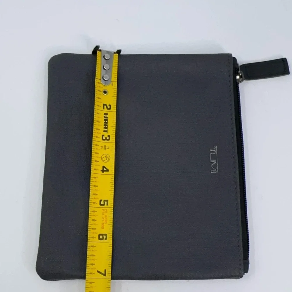 TUMI x DELTA Tumi Black Toiletry Pouch Silver Logo Zip Closure Travel Accessory